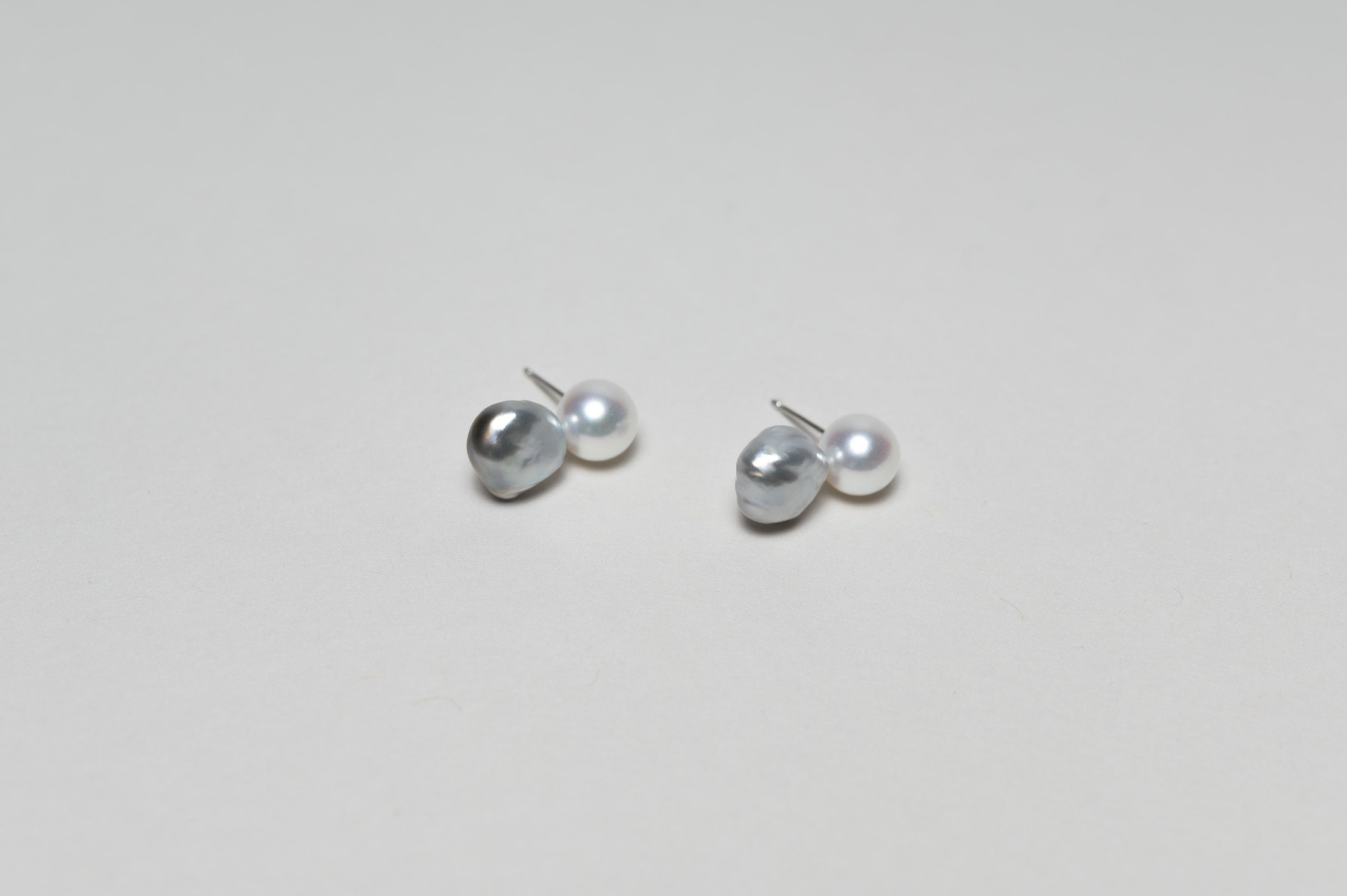 黒蝶ケシ×アコヤパールピアス | MADAMA