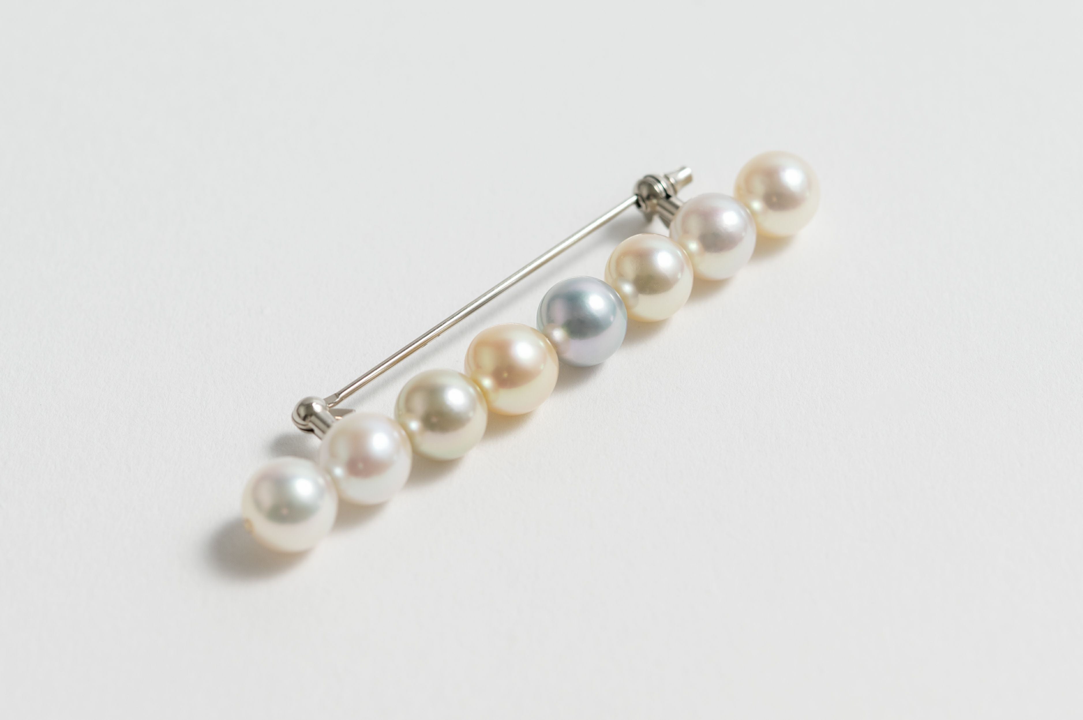 【未使用】Mitama Pearl パールブローチ マルチカラー 大粒 上品 アコヤパールマルチカラーバーブローチ | MADAMA